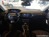  Peugeot  308 PEUGEOT  / 2017 / 5P / STATION WAGON SW ACTIVE BLUEHDI 130 SeS #3