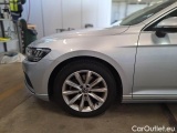  Volkswagen  Passat VOLKSWAGEN  / 2019 / 5P / STATION WAGON VAR. 2.0TDI SCR EVO 110KW BUSINESS DSG #19