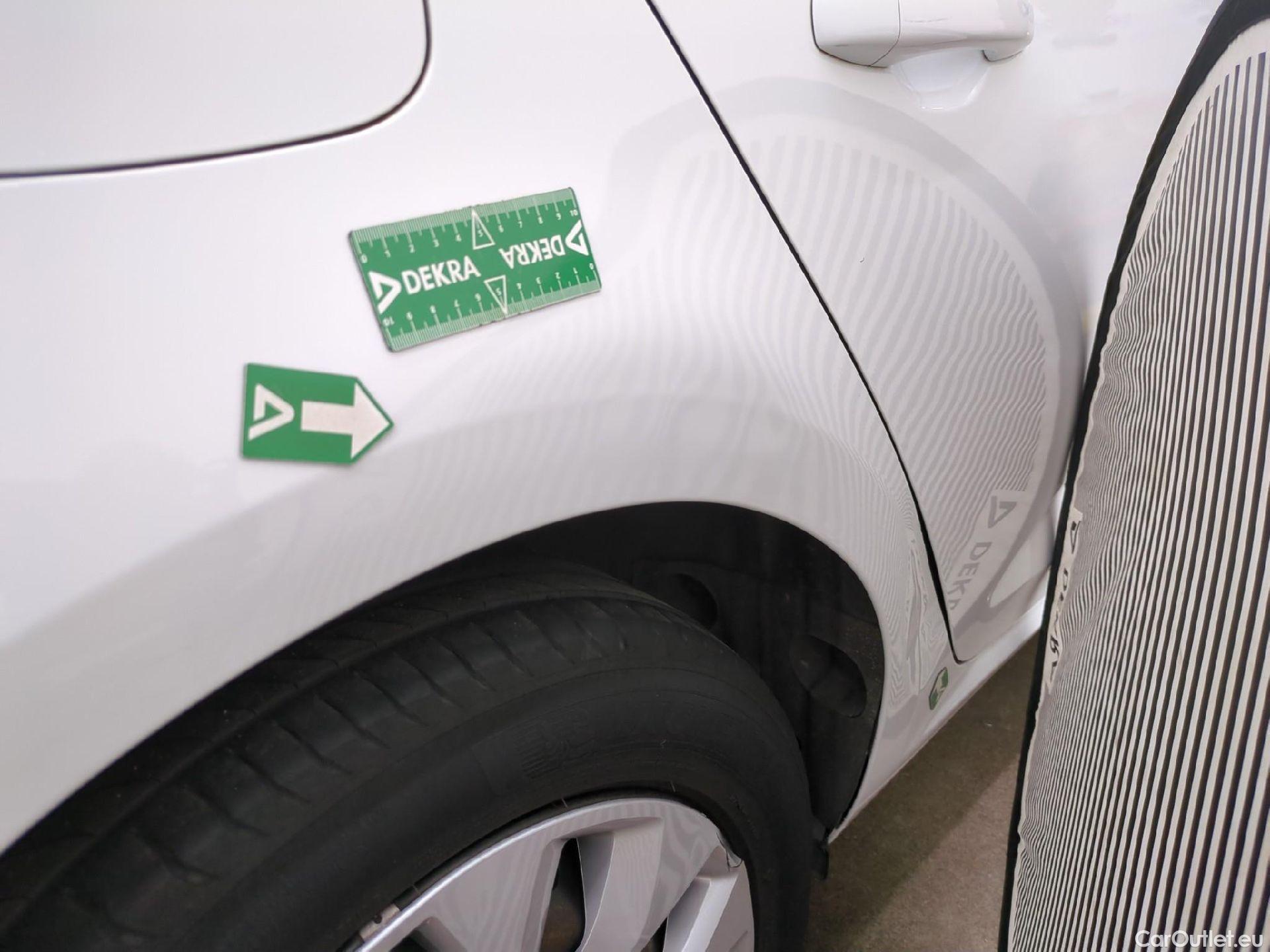  Renault  Megane  IV Berline 5pt. Société Air Nav 1.5 dCi 90CV BVM6 E6 #22