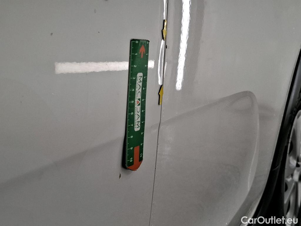  Citroen  C3  Société Feel 1.5 BlueHDI 100CV BVM5 E6dT #3