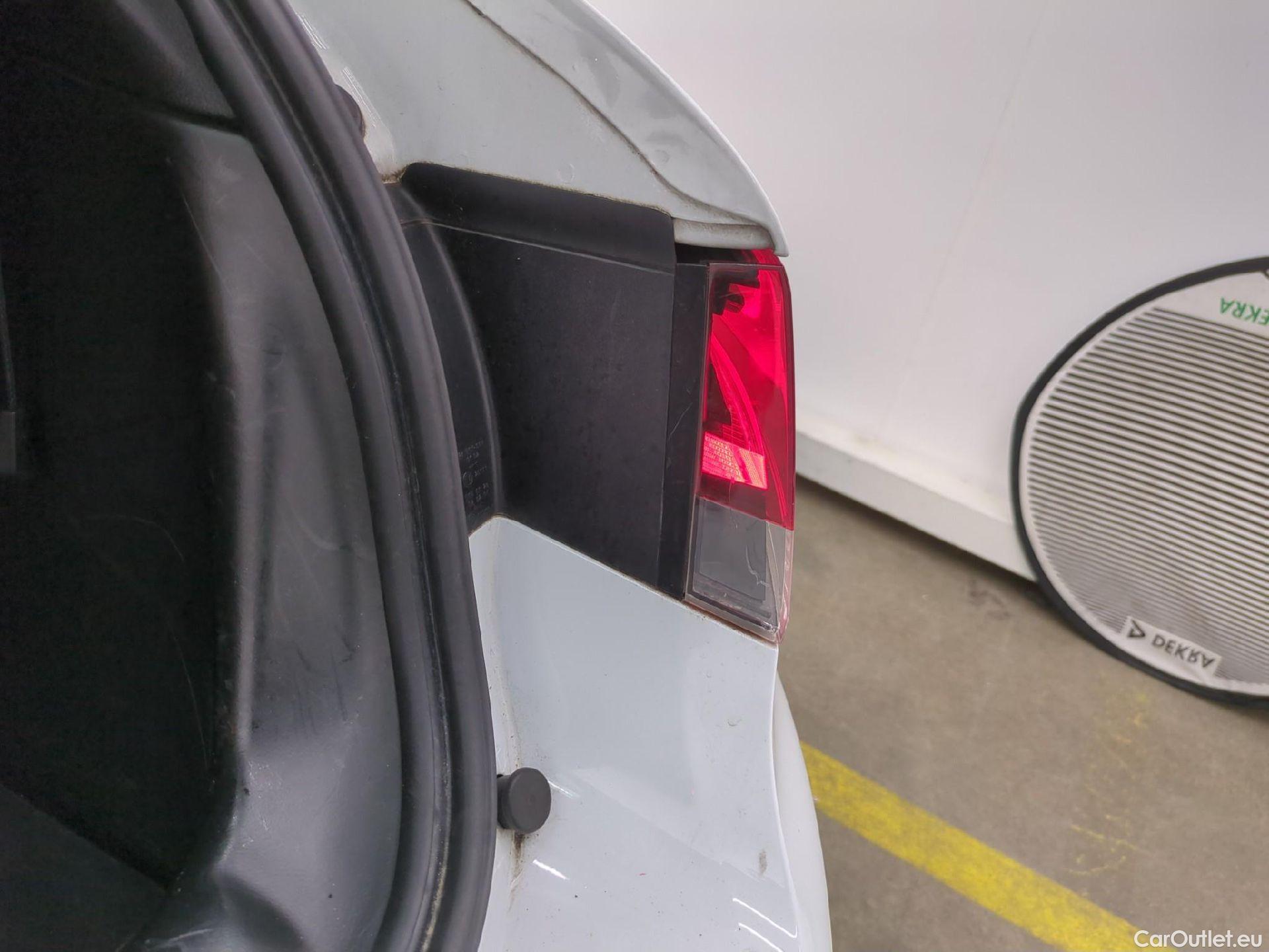  Renault  Megane  IV Berline 5pt. Société Air Nav 1.5 dCi 90CV BVM6 E6 #11