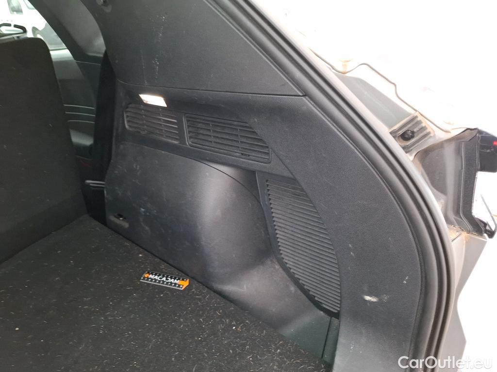  Ford  Kuga FORD  5p SUV 1.5 Flexifuel-E85 150ch 4x2 St-Line #28