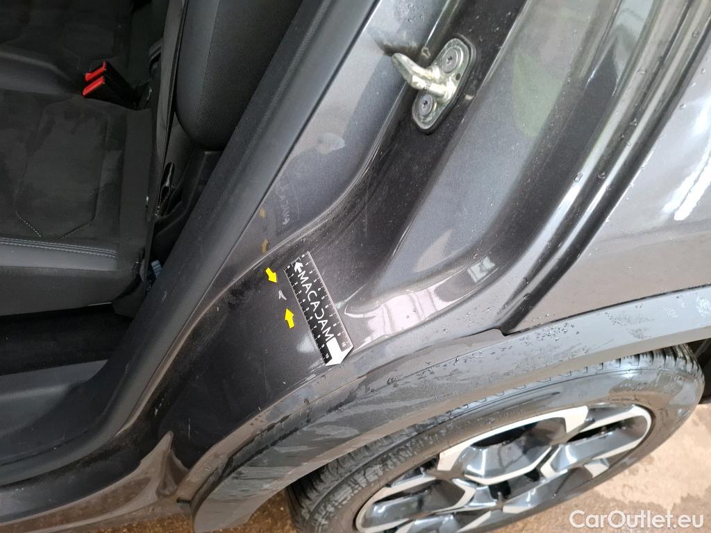 Citroen  C5 Aircross  Shine 1.2 PureTech 130CV BVA8 6E #17
