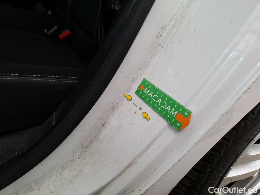  Renault  Clio  IV Business 0.9 TCe 90CV BVM5 E6 #17