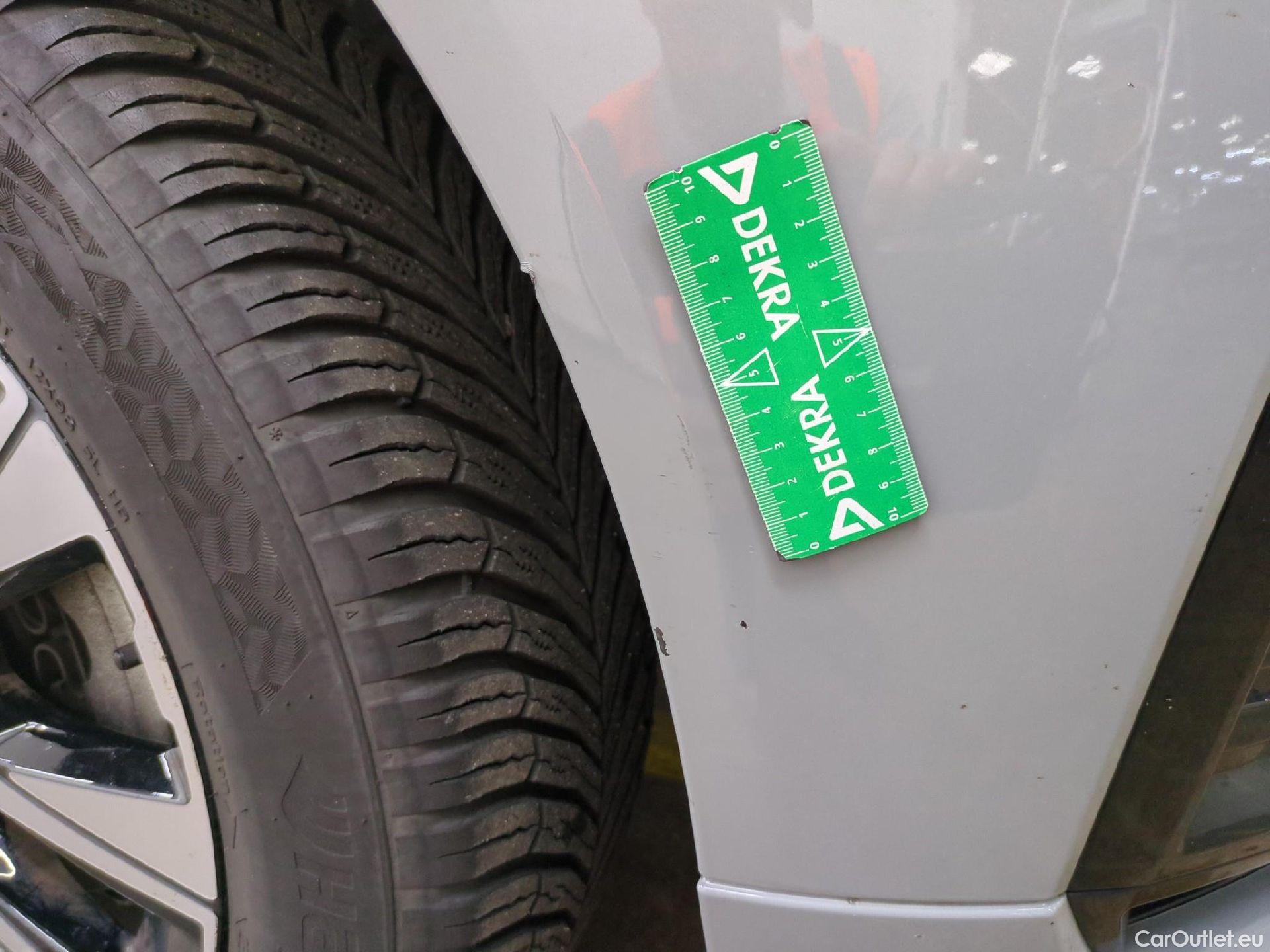  Volvo  XC60  Plus Style Dark 2WD 2.0 B4 195CV BVA8 E6d #5