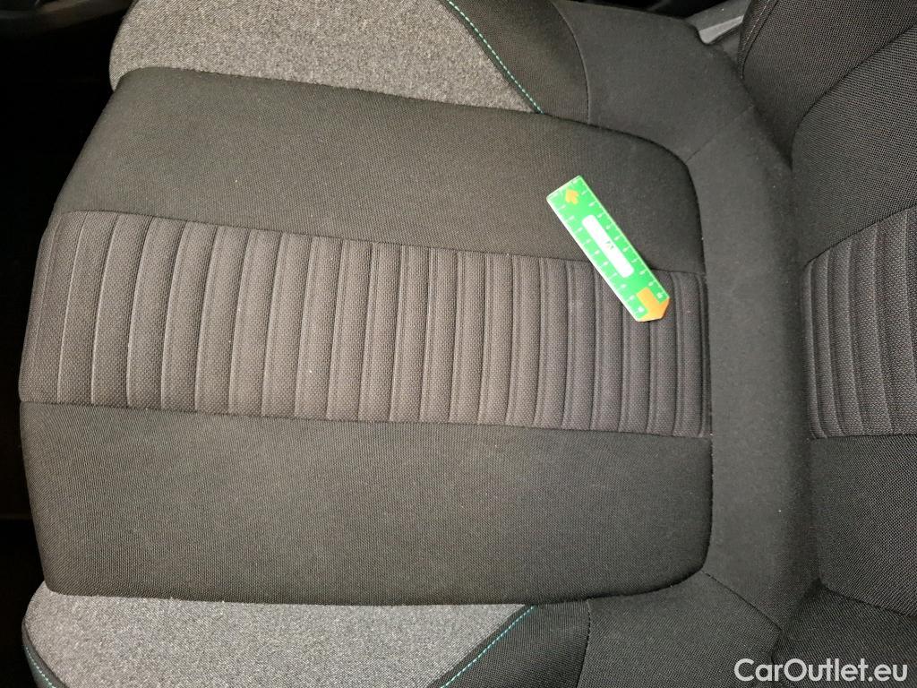  Peugeot  5008  Active Pack 1.2 PureTech 130CV BVA8 7 Sieges E6d #46