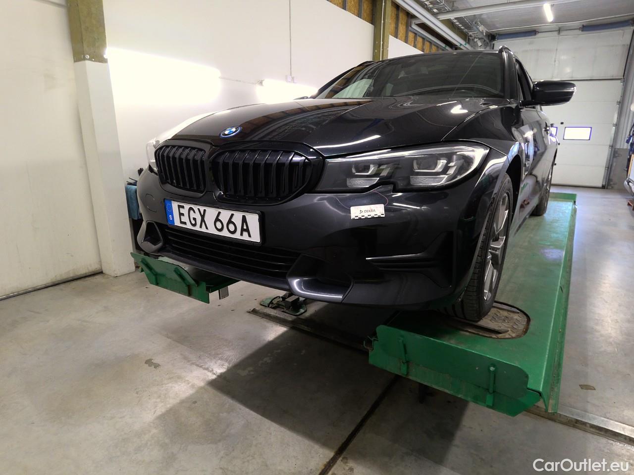  Bmw  Serie 3 330e Tour. xDr. Connect. Aut #2