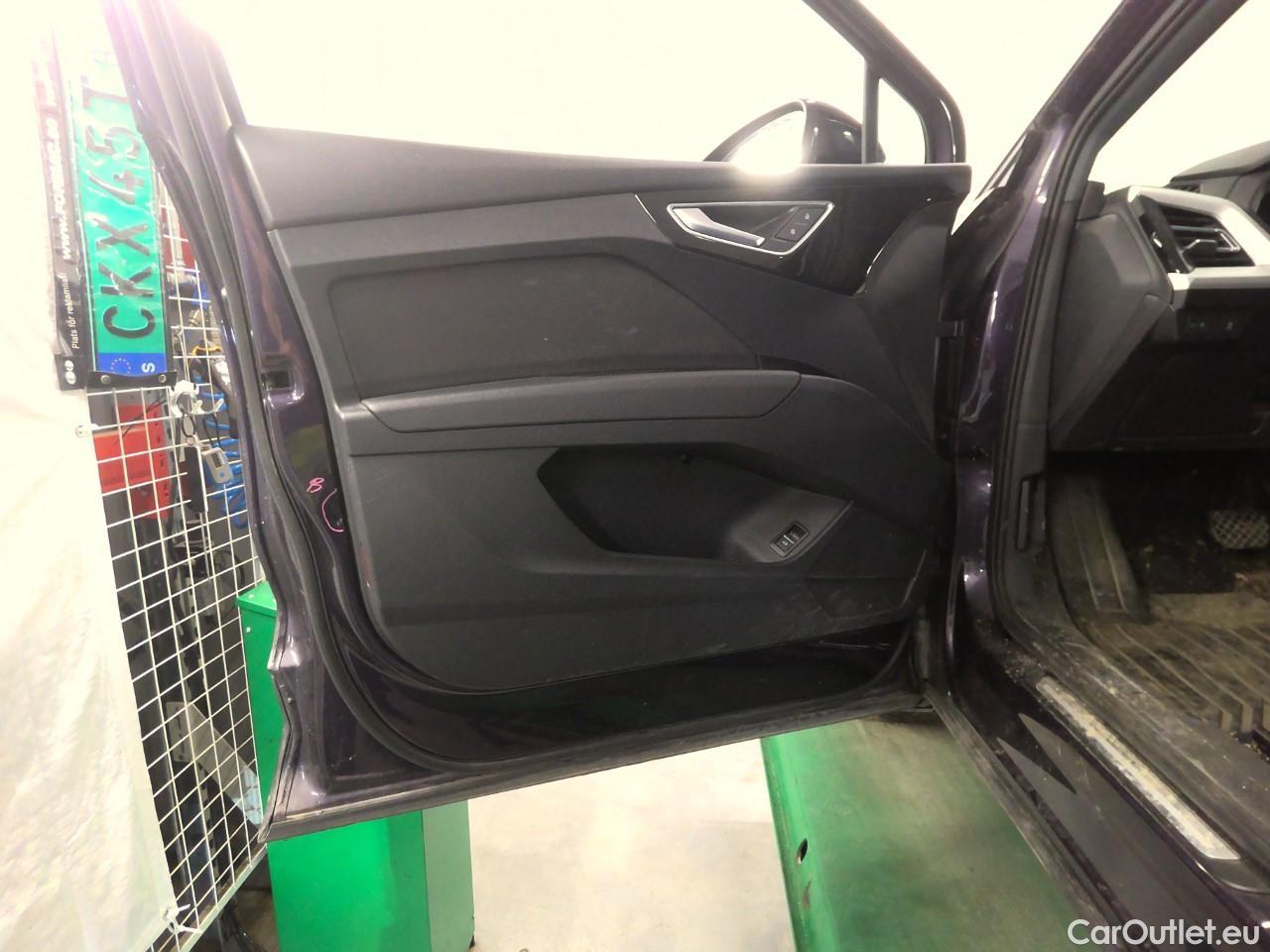  Audi  Q4 E-Tron  50 Proline #18