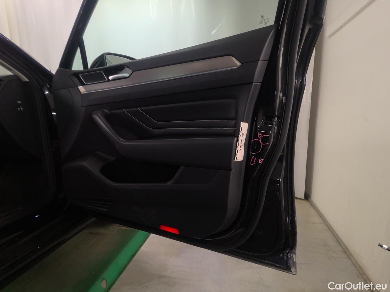  Volkswagen  Passat Pass.SC TDI 200 GT 4M Ex.E.Aut #14
