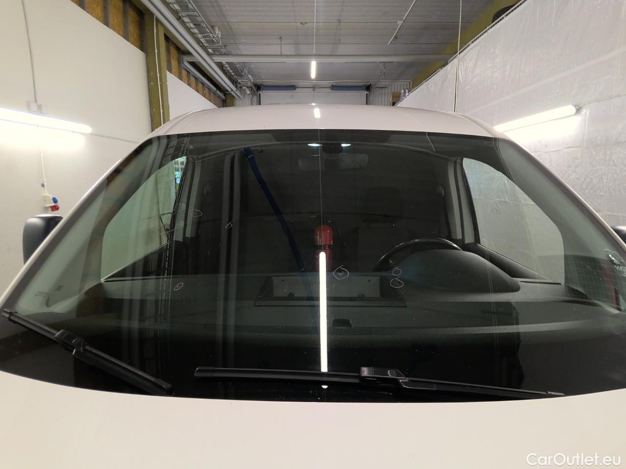  Volkswagen  Caddy  TDI 75 Maxi Aut. #32
