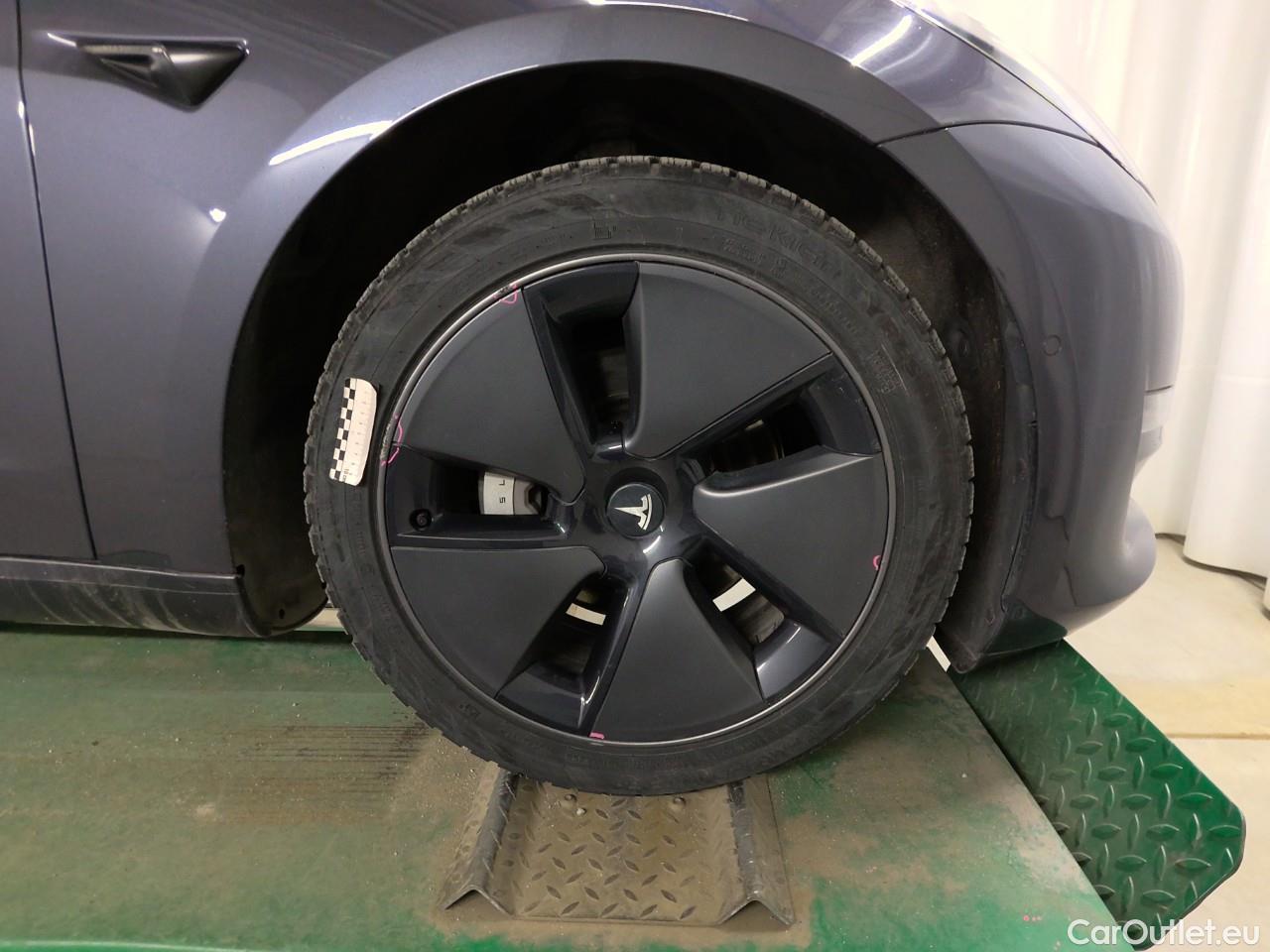  Tesla  Model 3  75kWh Long-Range #14