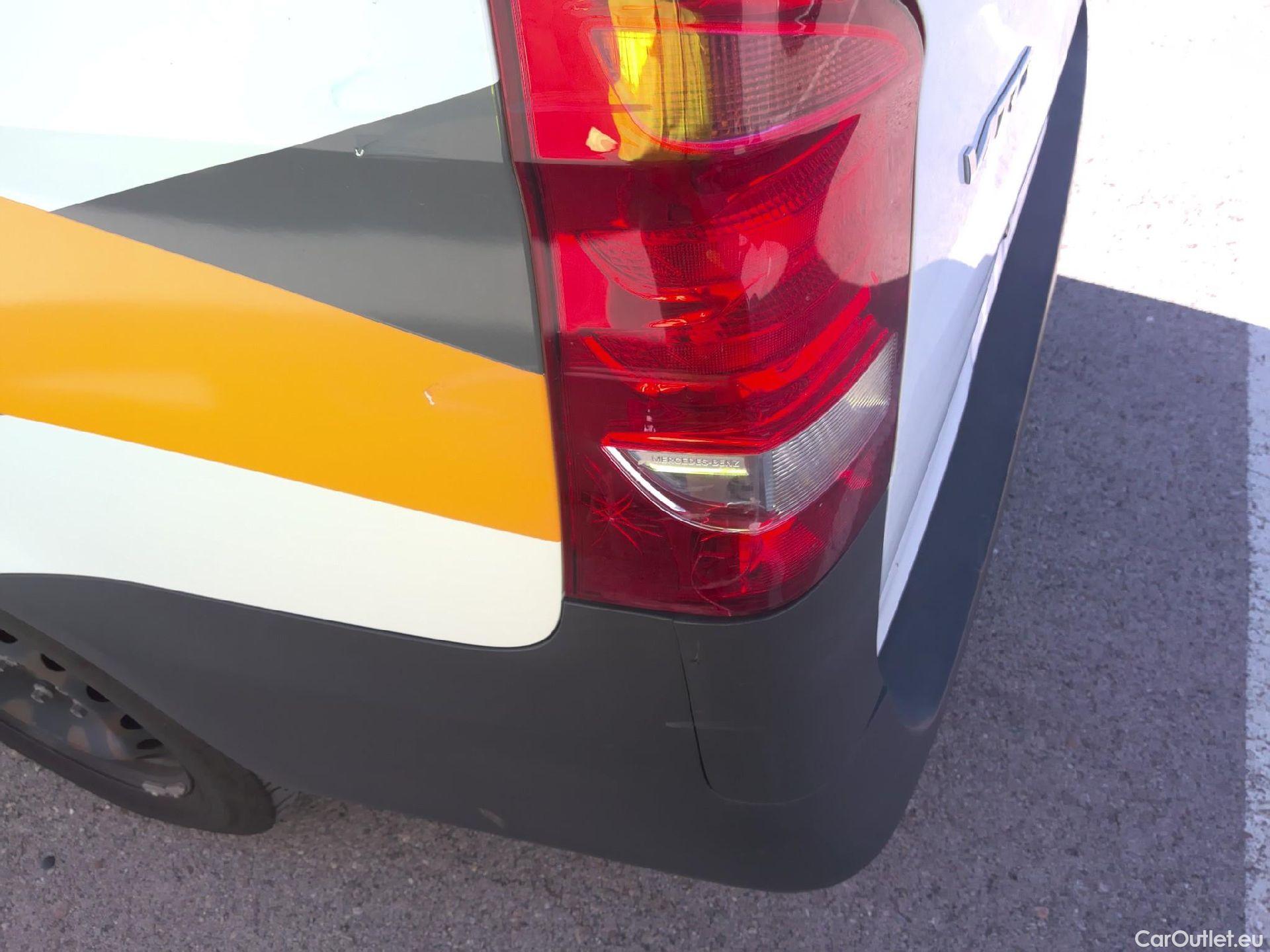  Mercedes  Vito MERCEDES-BENZ  / 2014 / 4P / furgón 114 CDI Larga #19