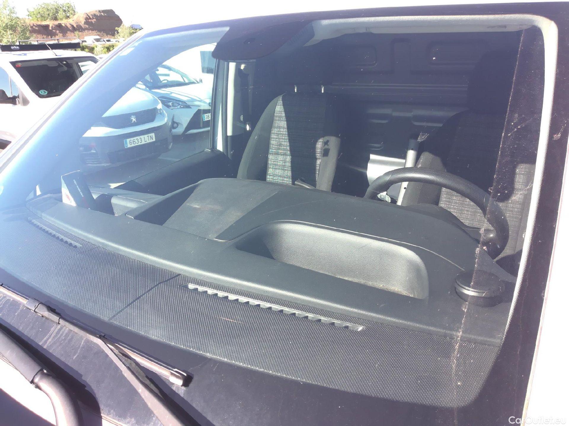  Mercedes  Vito MERCEDES-BENZ  / 2014 / 4P / furgón 114 CDI Larga #6