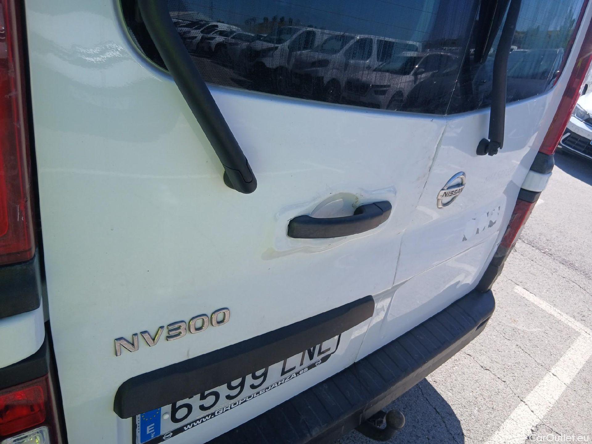  Nissan  NV300 NISSAN  / 2016 / 4P / combi Mixta 6 2.0dCi 88kW L2H1 1,2T Optima #35