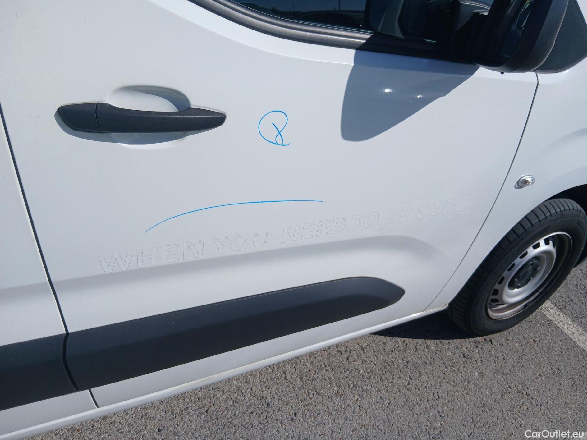  Citroen  Berlingo CITROEN  / 3P / Talla M BlueHDi 100 CV CONTROL #29