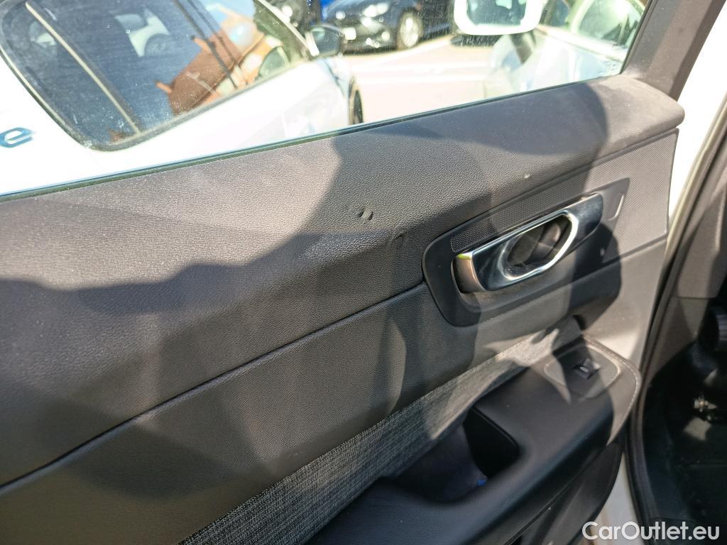  Volvo  XC60 VOLVO  / 2017 / 5P / todoterreno 2.0 B4 D Core Auto #7