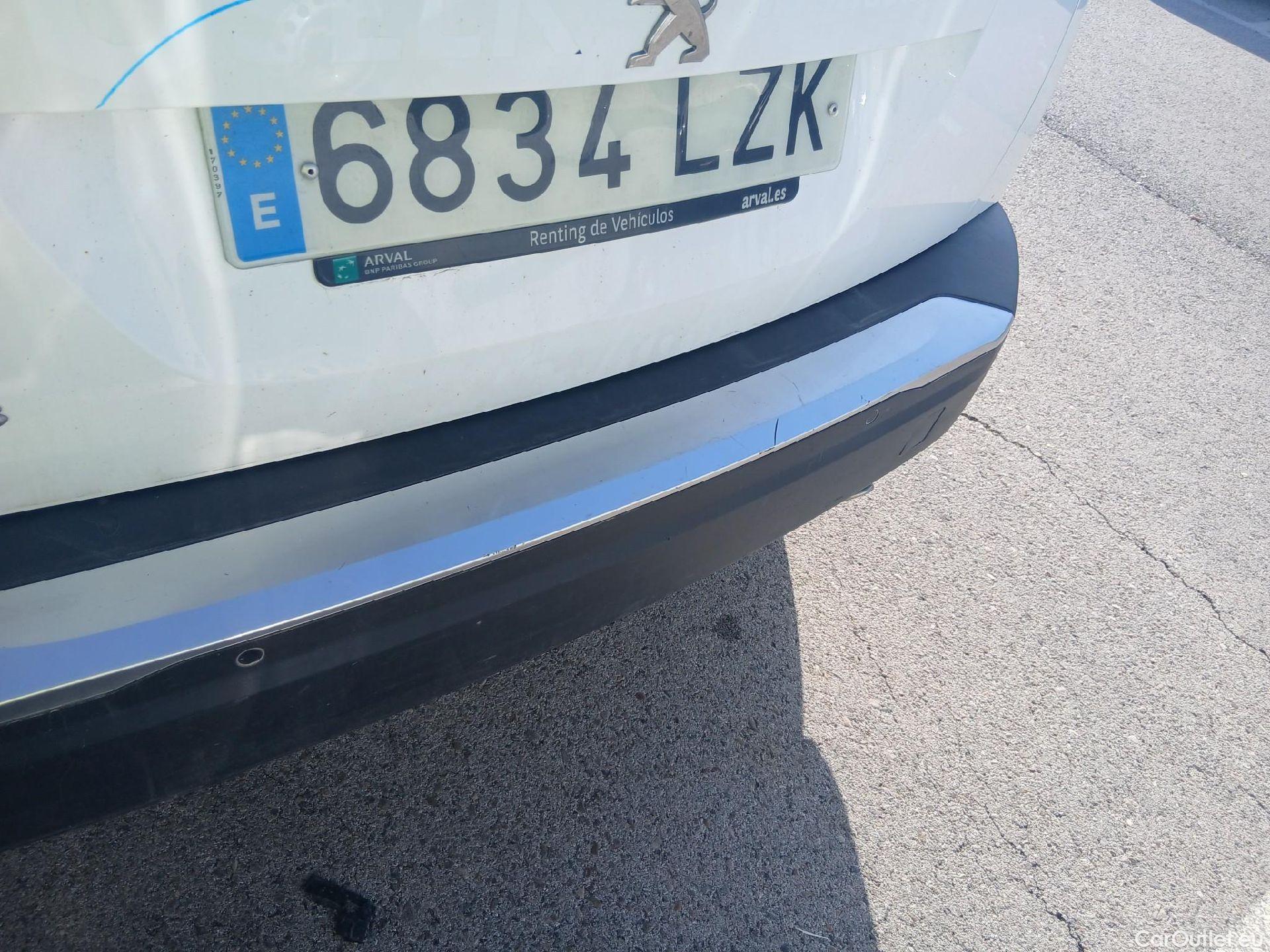  Peugeot  2008 PEUGEOT  / 2019 / 5P / todoterreno Active BlueHDI 81kW (110CV) #30