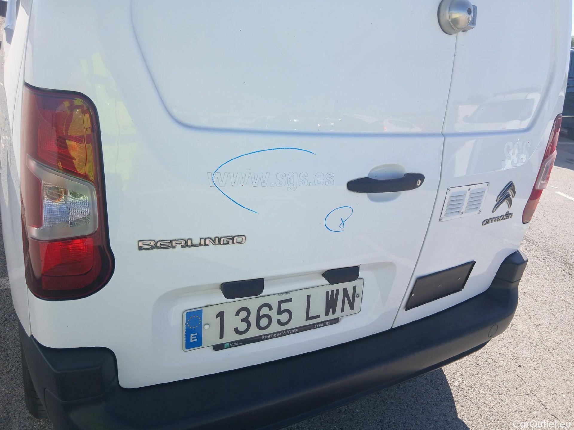  Citroen  Berlingo CITROEN  / 3P / Talla M BlueHDi 100 CV CONTROL #23