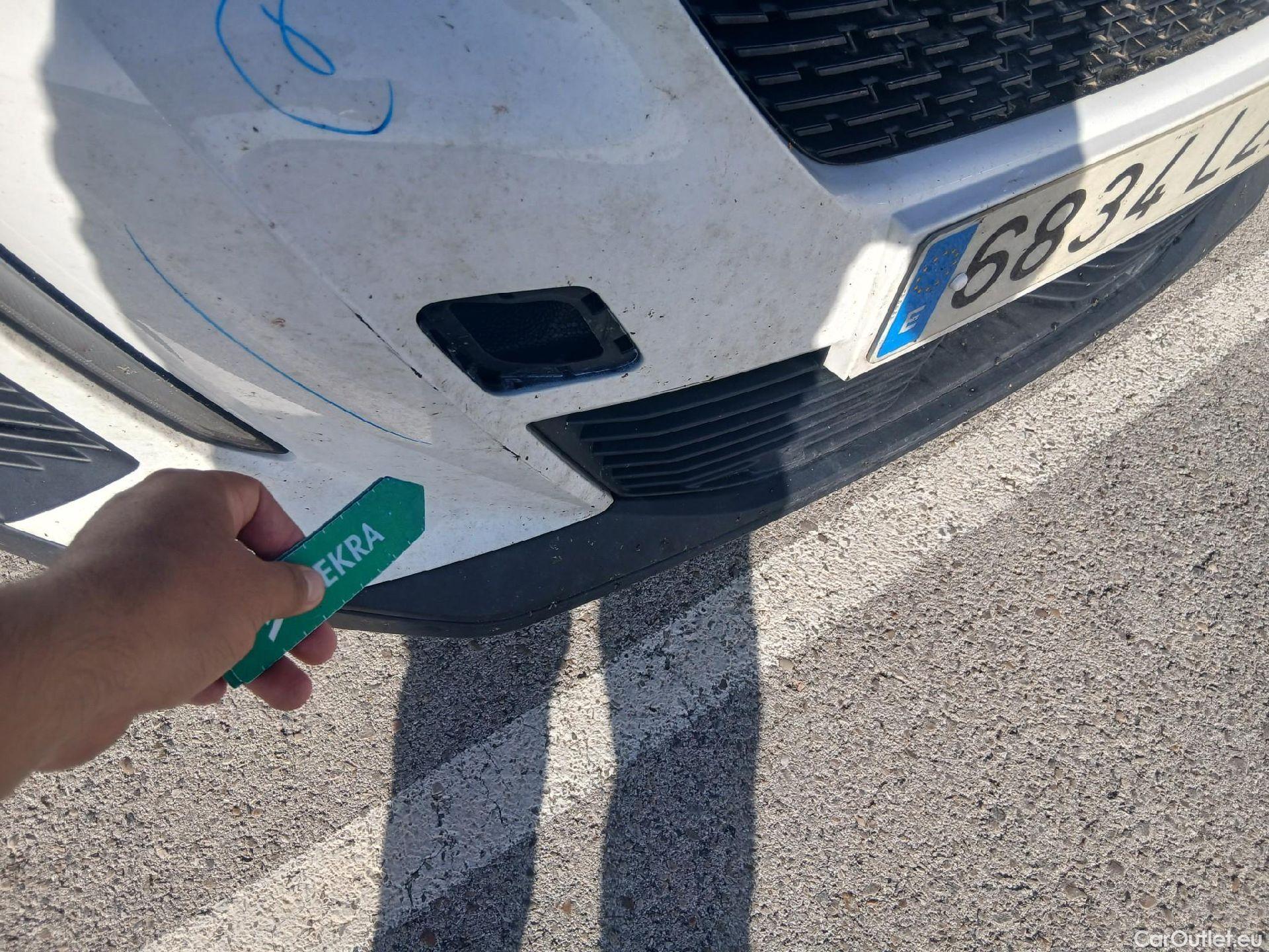  Peugeot  2008 PEUGEOT  / 2019 / 5P / todoterreno Active BlueHDI 81kW (110CV) #18