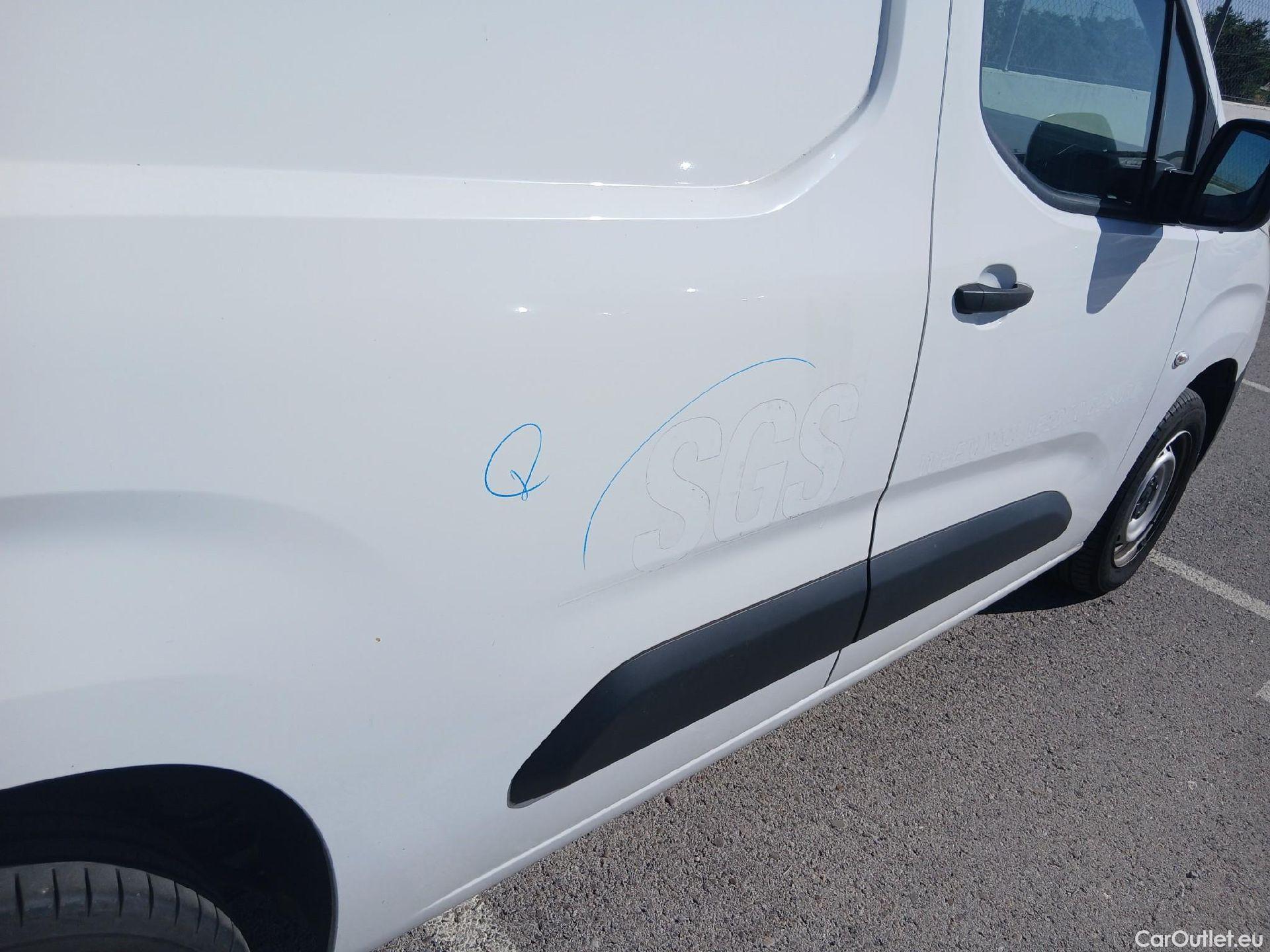  Citroen  Berlingo CITROEN  / 3P / Talla M BlueHDi 100 CV CONTROL #27