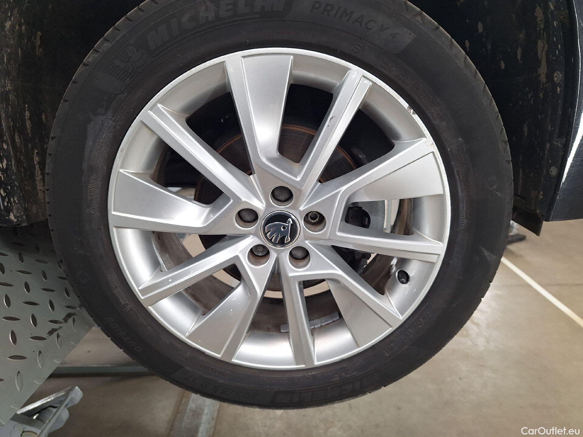  Skoda  KAMIQ Skoda,  '19, Skoda  1.0 TSI 81kW DSG7 Clever 5d #37