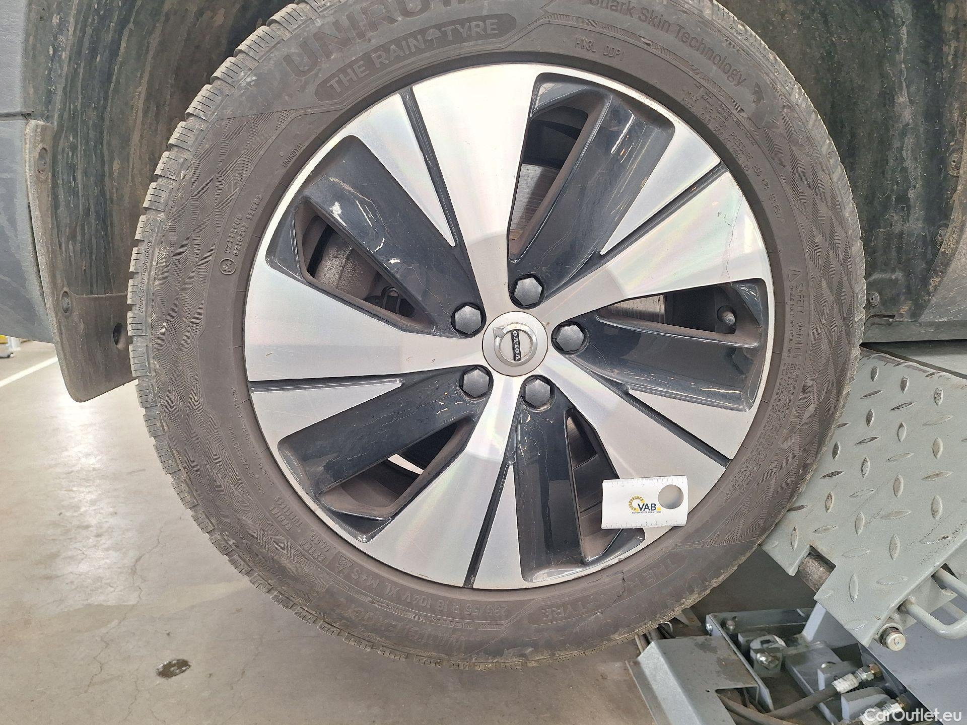  Volvo  XC 40 Volvo, XC40 '17 PHEV, Volvo XC40 T5 Recharge Geartronic Inscription Expr #33