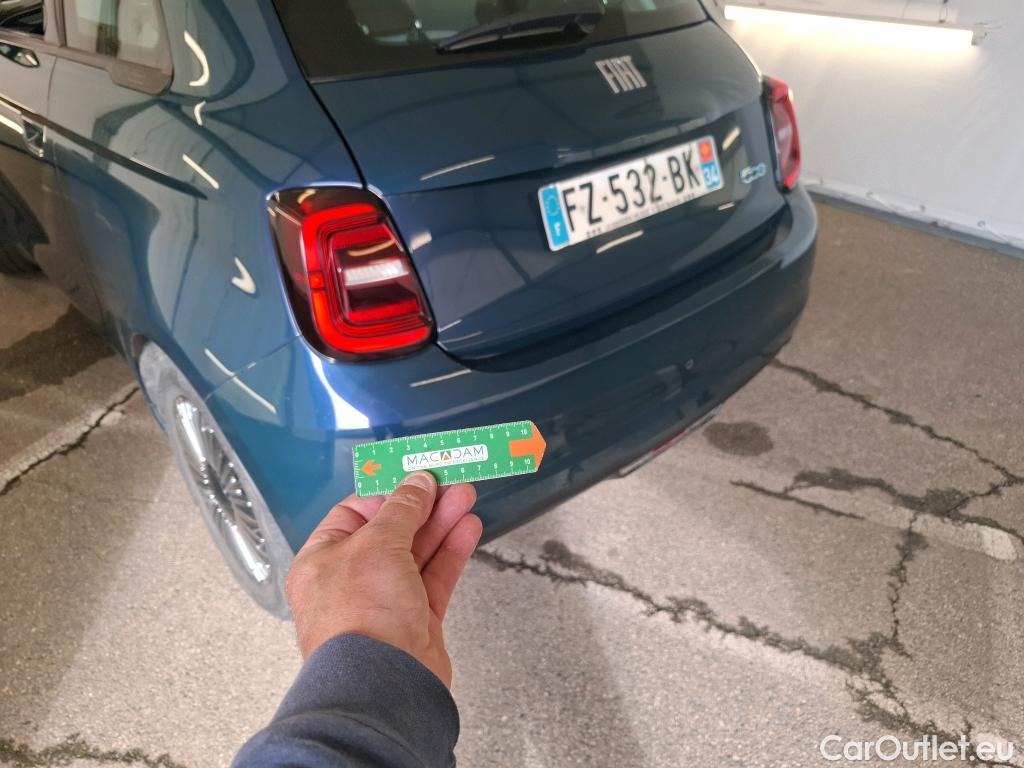  Fiat  500 FIAT  / 2020 / 3P / Berline 42kWh Icône #10