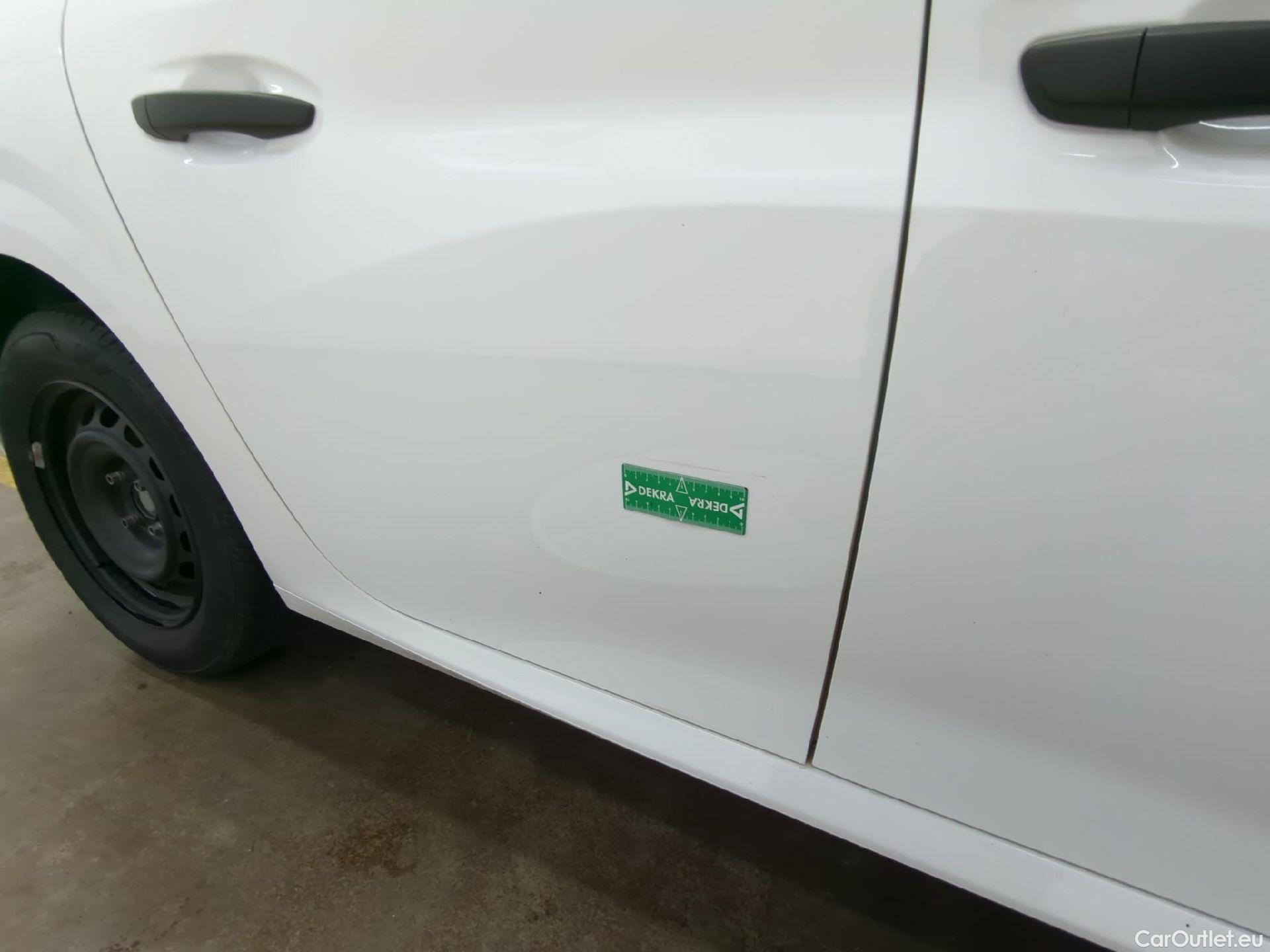  Peugeot  208  Premium 1.2 PureTech 75CV BVM5 E6d #15