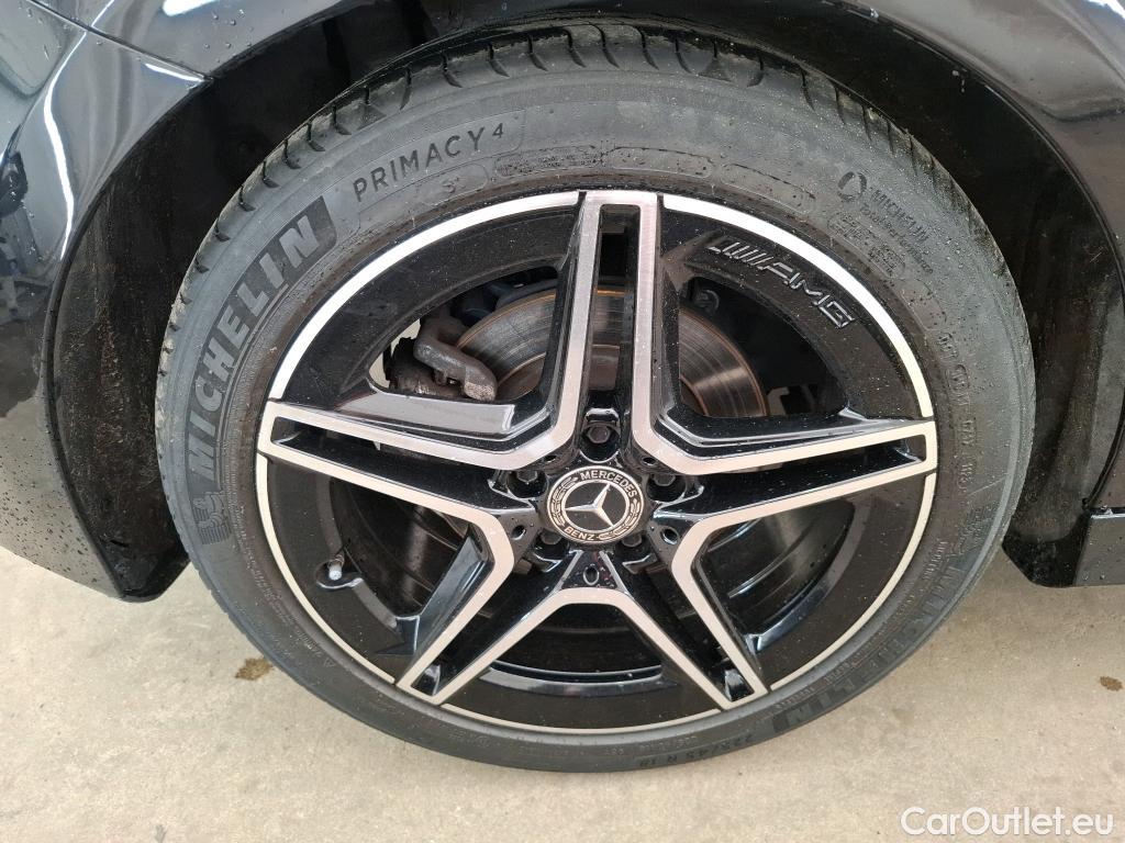  Mercedes  A-Klasse MERCEDES-BENZ Classe A Compact / 2018 / 5P / Berline A 200 AMG Line 7G-DCT #2