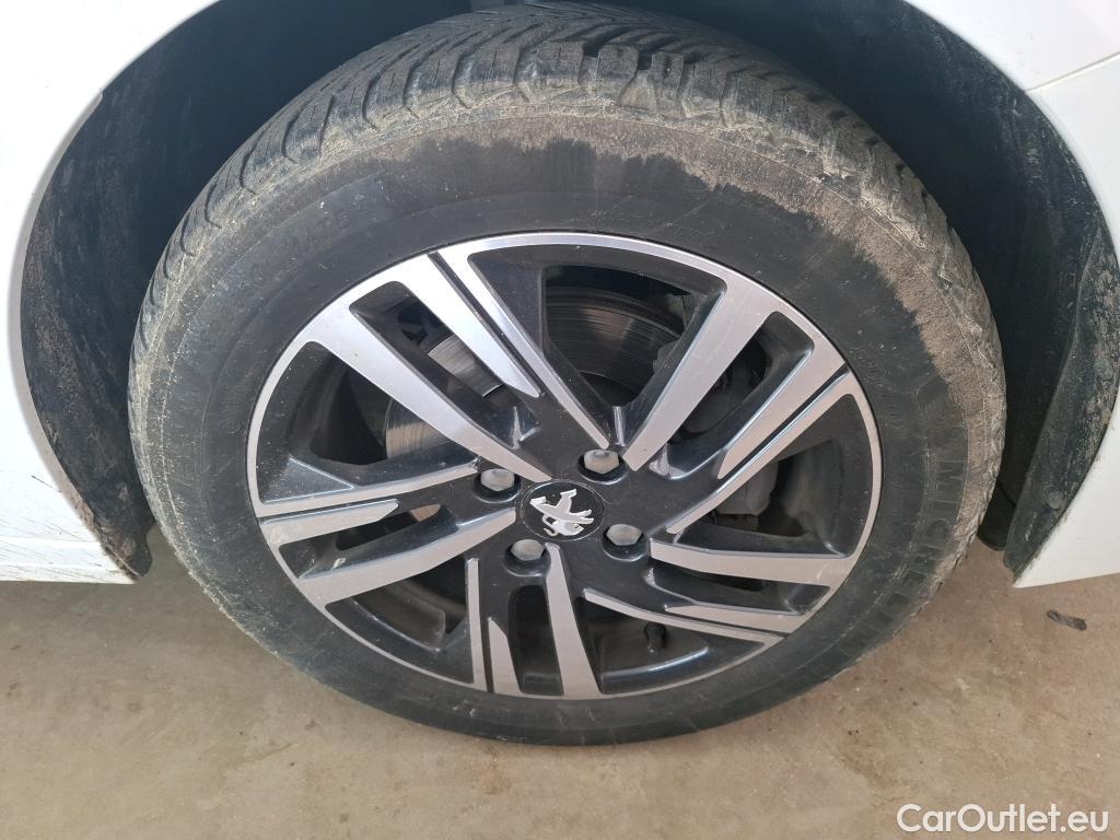  Peugeot  208  Allure Business 1.2 PureTech 100CV BVM6 E6d #34