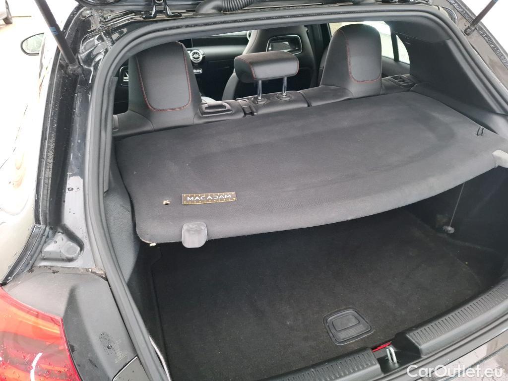  Mercedes  A-Klasse MERCEDES-BENZ Classe A Compact / 2018 / 5P / Berline A 200 AMG Line 7G-DCT #7