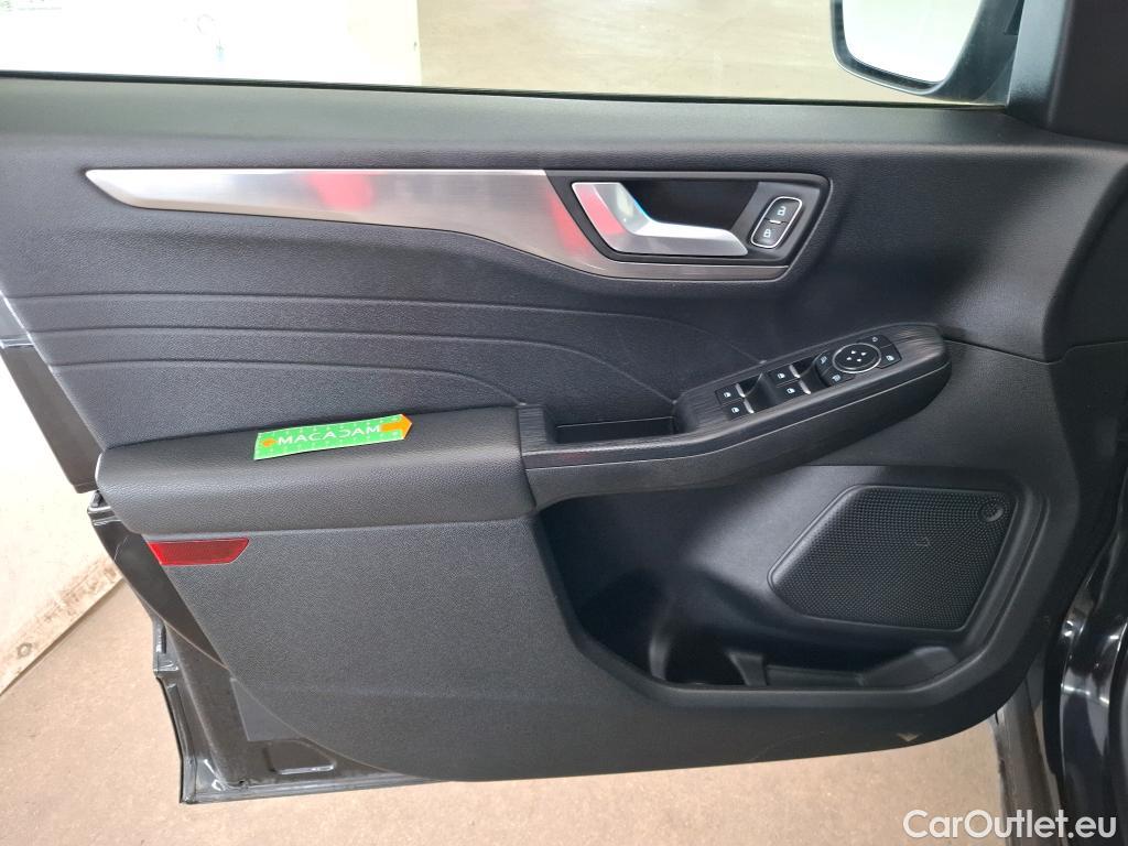  Ford  Kuga FORD  / 2019 / 5P / SUV 2.5 Dur 225 hybrid PHEV Pshift Titanium #3