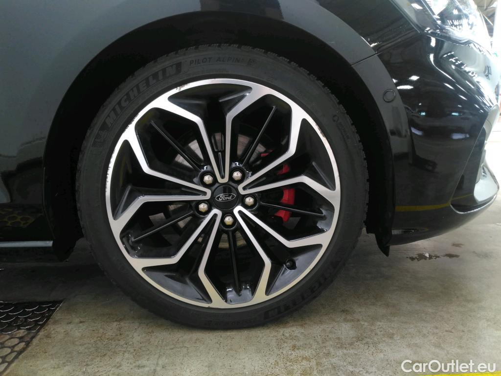  Ford  Focus  Berline ST-Line Business 1.5 EcoBlue 120CV BVM6 E6d #17
