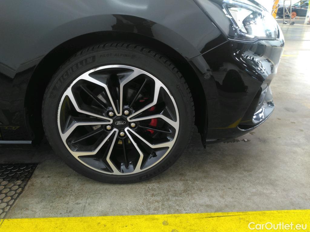  Ford  Focus  Berline ST-Line Business 1.5 EcoBlue 120CV BVM6 E6d #16