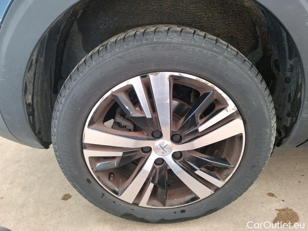 Peugeot  5008  GT Line 1.2 PureTech 130CV BVA8 E6d #4