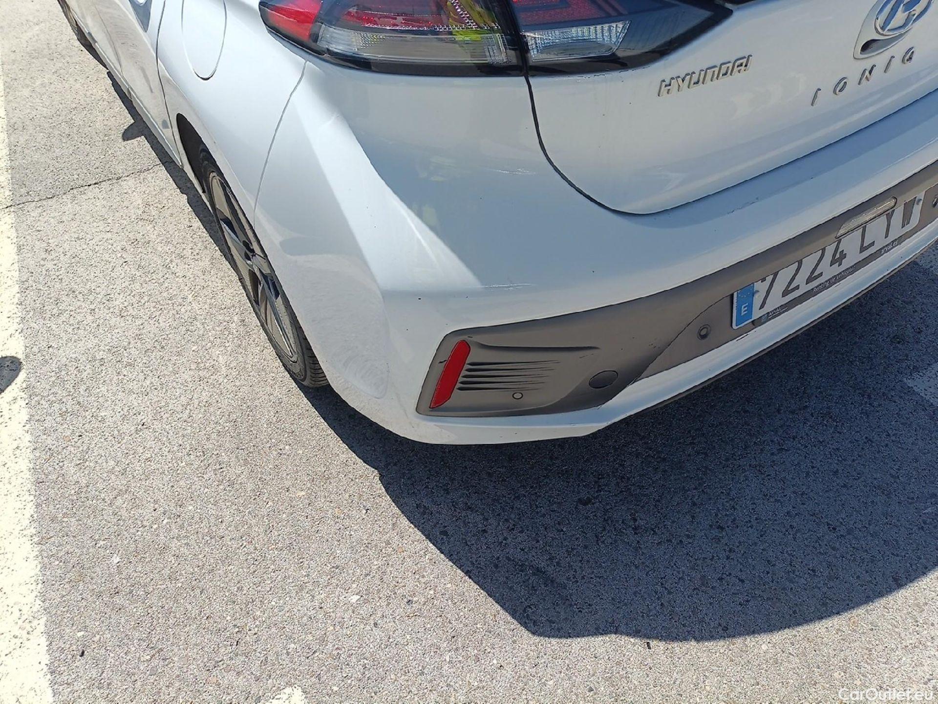  Hyundai   Ioniq HYUNDAI / 2019 / 5P / berlina con portón 1.6 GDI HEV Tecno DCT #25
