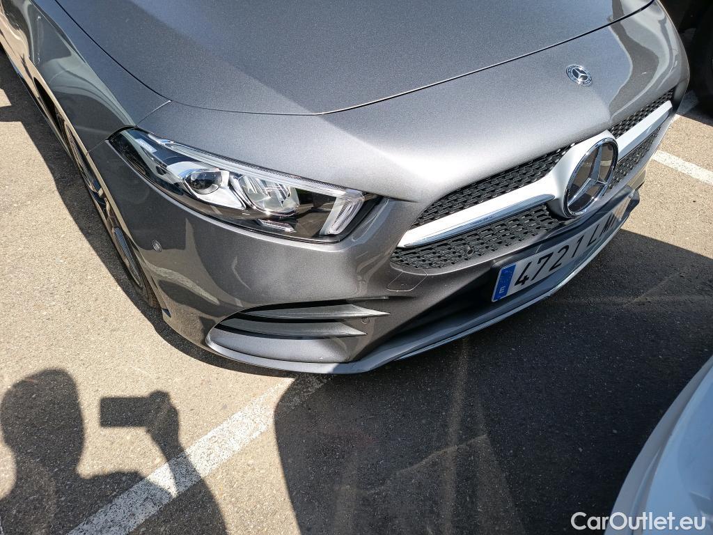  Mercedes  A-Klasse MERCEDES-BENZ Clase A / 2018 / 5P / berlina con portón A 180 d #13