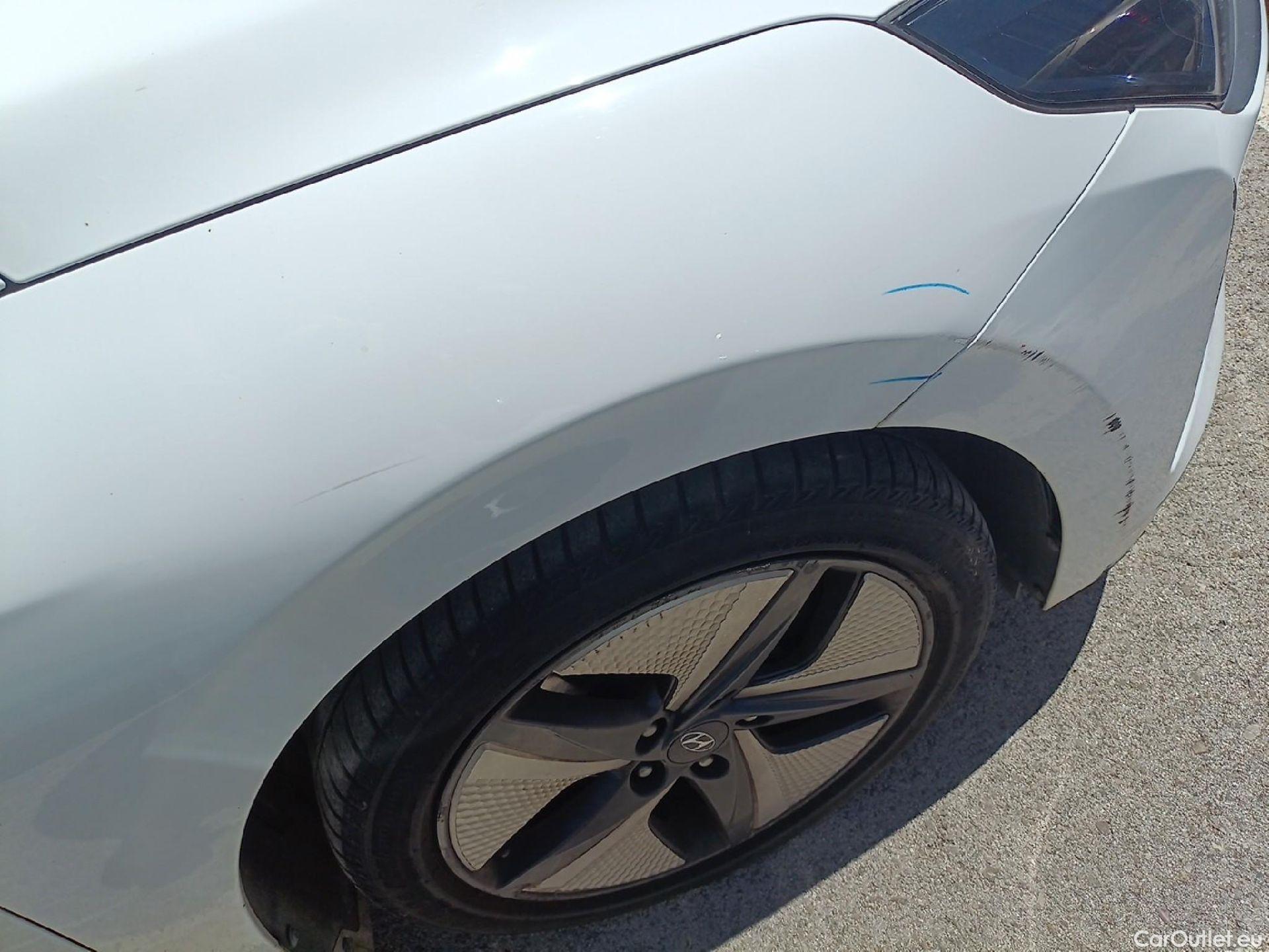  Hyundai   Ioniq HYUNDAI / 2019 / 5P / berlina con portón 1.6 GDI HEV Tecno DCT #36