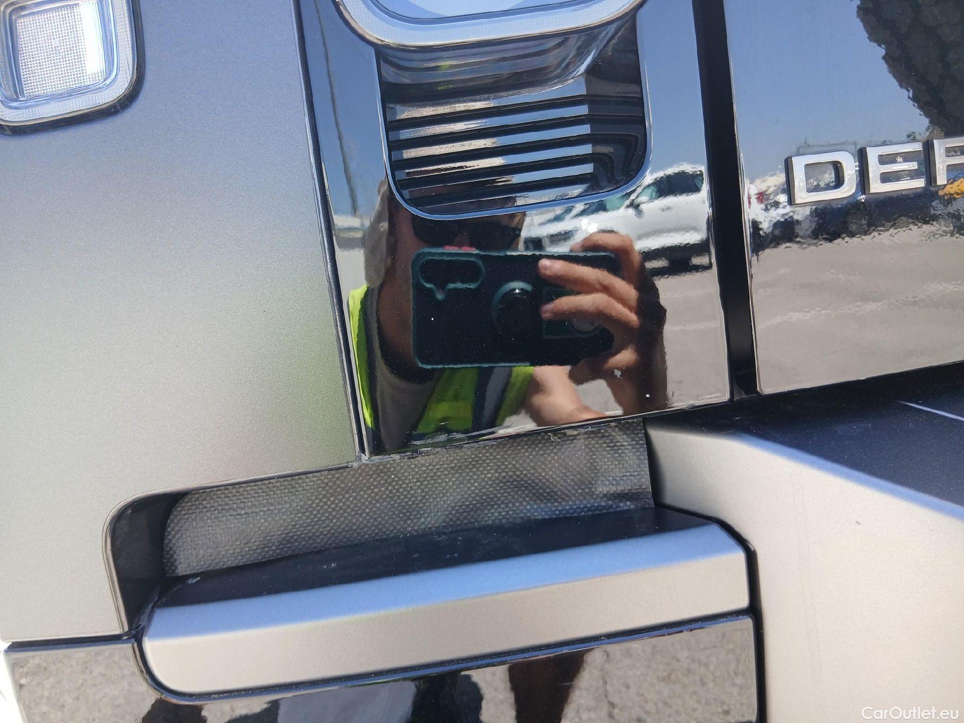  Land Rover  Defender LAND ROVER  / 2019 / 3P / todoterreno 5.0 V8 525 Carpathian Ed. 90 Auto 4WD #9