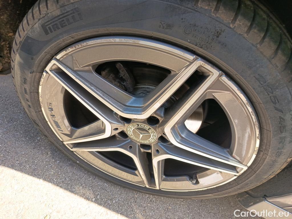  Mercedes  A-Klasse MERCEDES-BENZ Clase A / 2018 / 5P / berlina con portón A 180 d #9