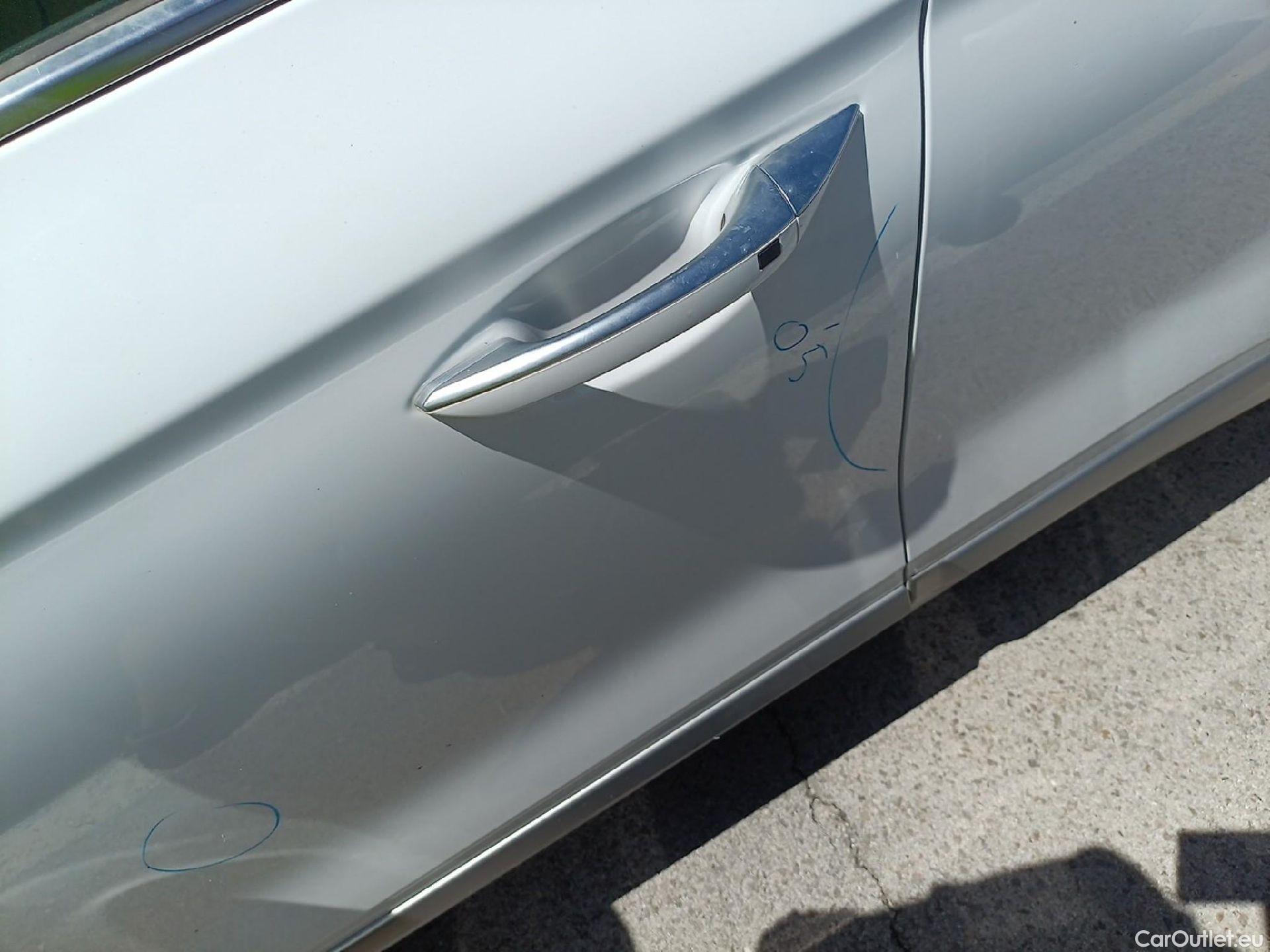  Hyundai   Ioniq HYUNDAI / 2019 / 5P / berlina con portón 1.6 GDI HEV Tecno DCT #20