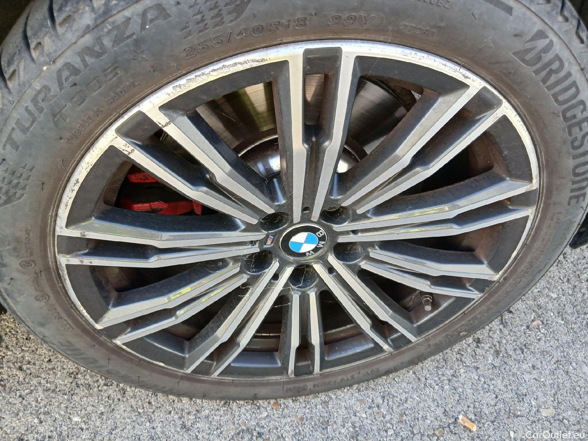  Bmw  Serie 3 BMW  / 2018 / 4P / sedán 330e #17
