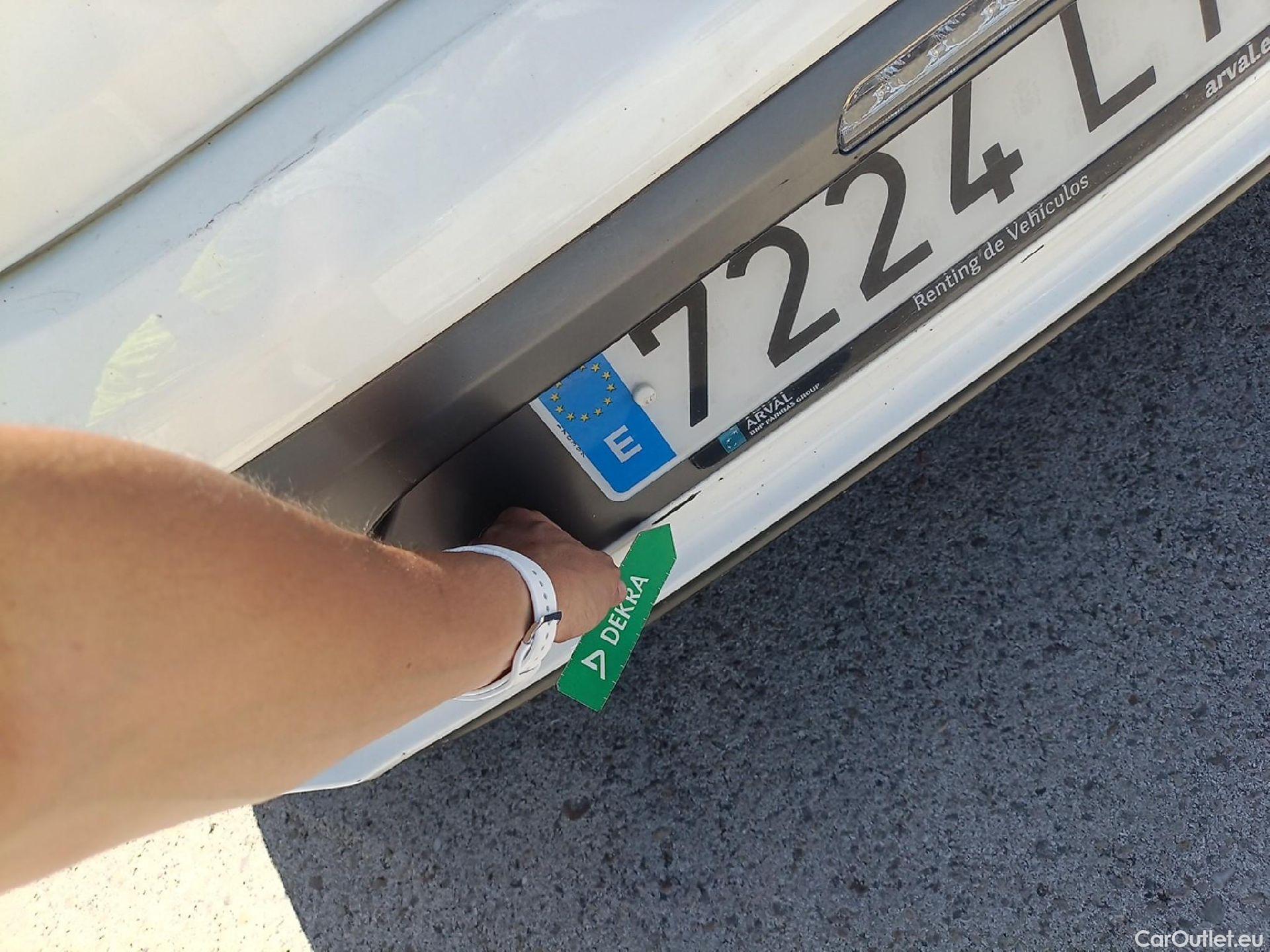  Hyundai   Ioniq HYUNDAI / 2019 / 5P / berlina con portón 1.6 GDI HEV Tecno DCT #27