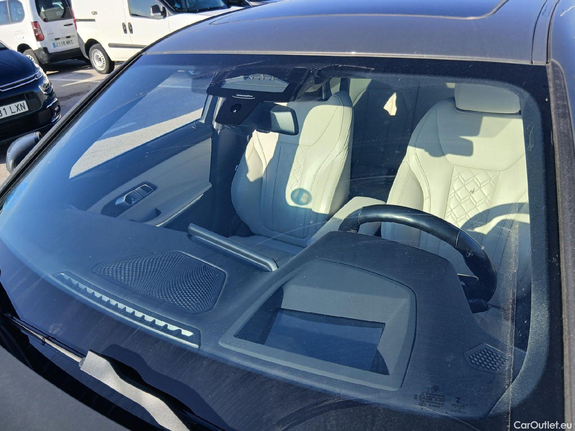 Bmw  Serie 3 BMW  / 2018 / 4P / sedán 330e #3