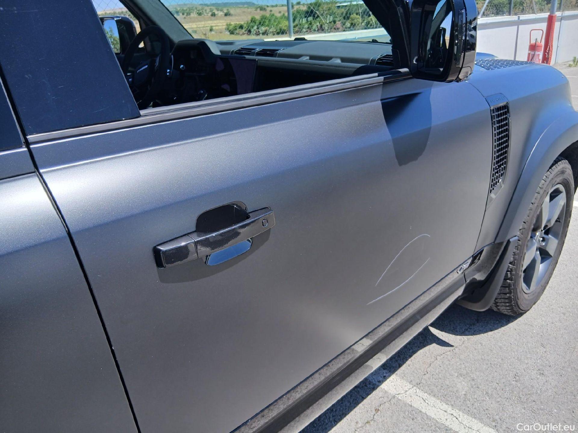  Land Rover  Defender LAND ROVER  / 2019 / 3P / todoterreno 5.0 V8 525 Carpathian Ed. 90 Auto 4WD #15