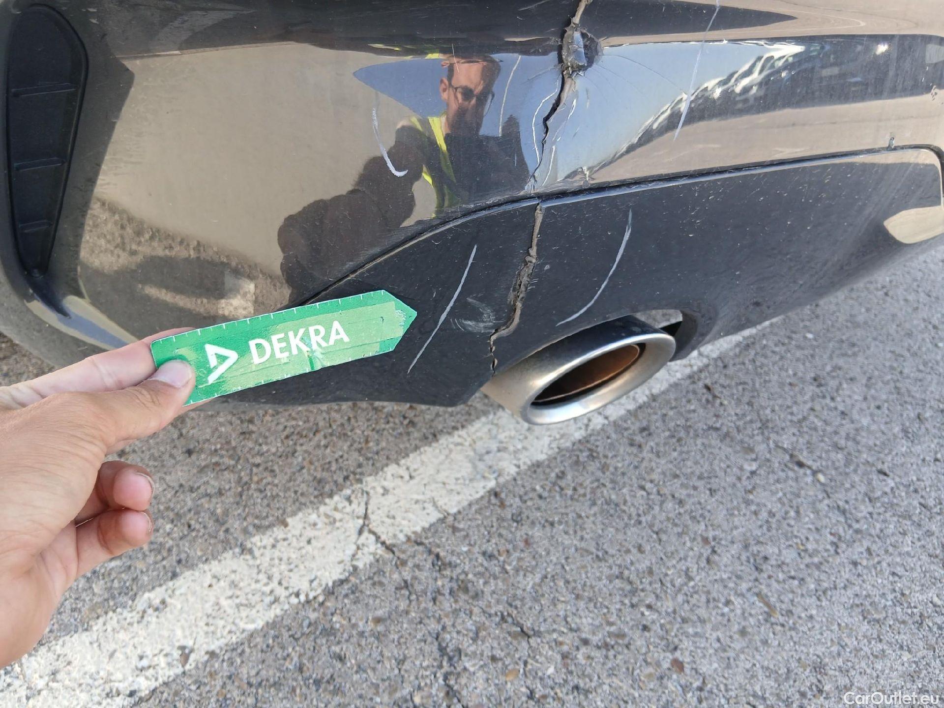  Bmw  Serie 3 BMW  / 2018 / 4P / sedán 330e #22