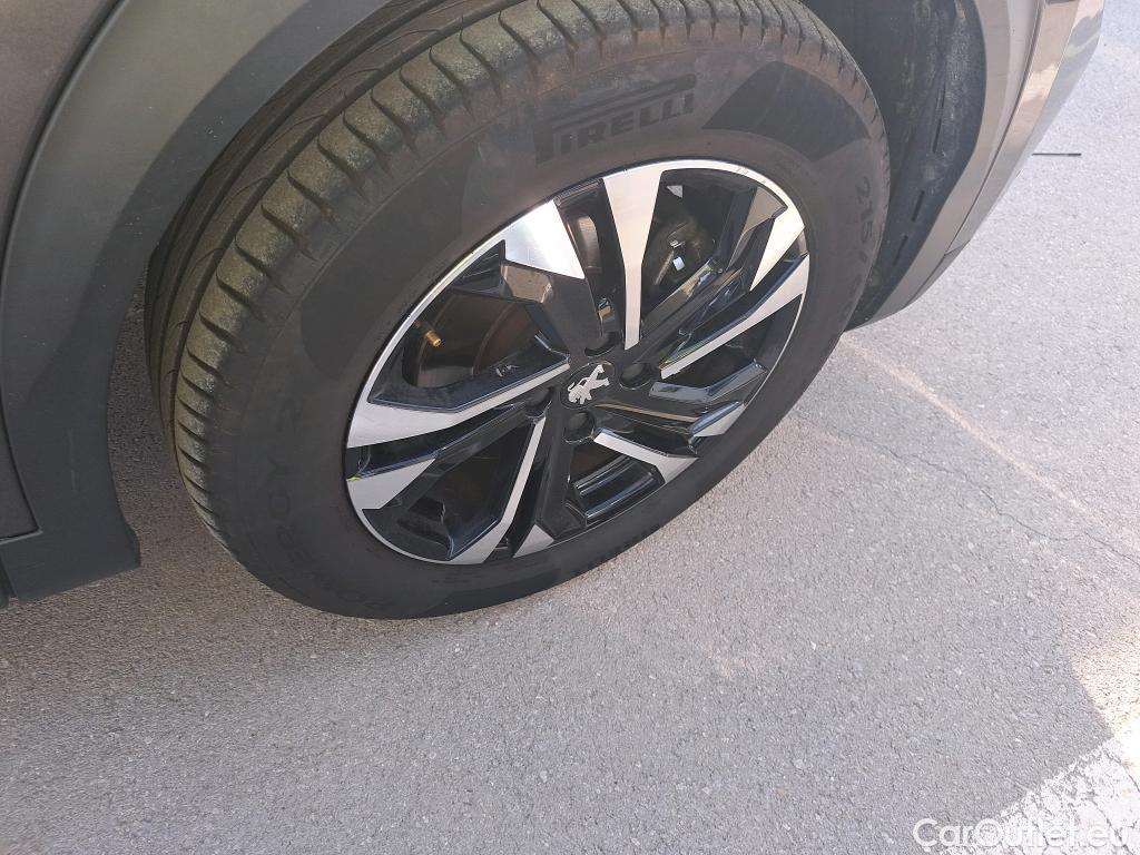  Peugeot  2008 PEUGEOT  / 2019 / 5P / todoterreno Allure BlueHDI 130 S&S EAT8 #25