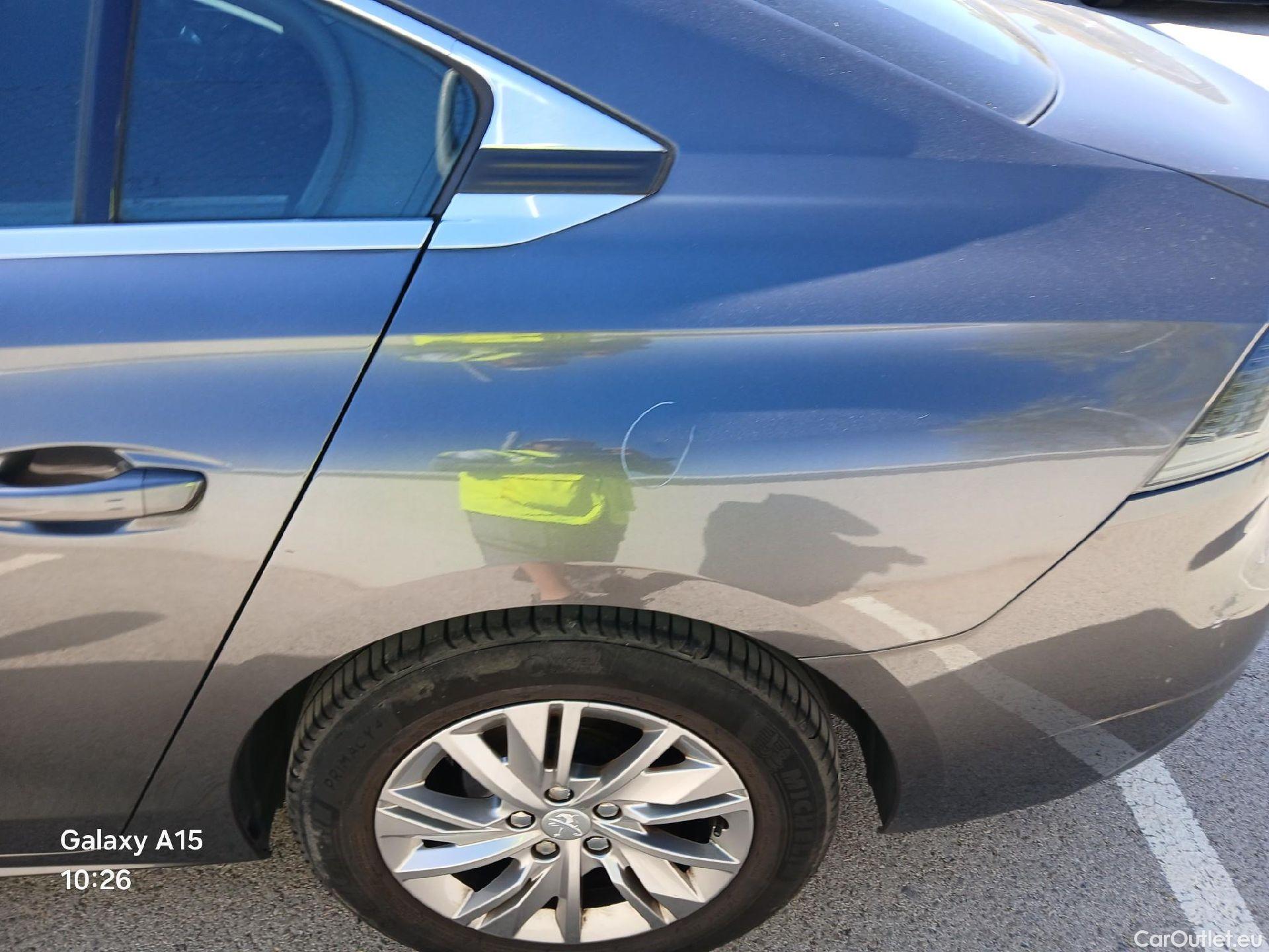  Peugeot  508 PEUGEOT  / 2018 / 5P / berlina con portón  5P Business Line BlueHDi 130 EAT8 (AC) #14