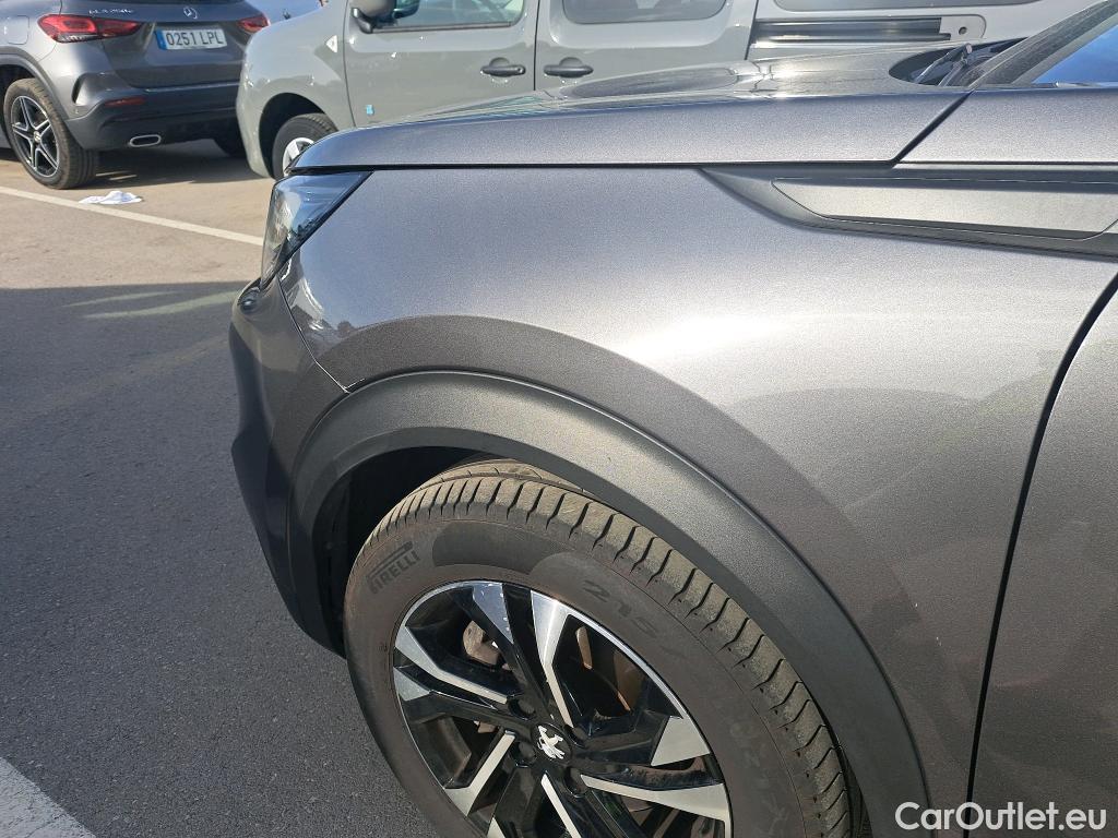  Peugeot  2008 PEUGEOT  / 2019 / 5P / todoterreno Allure BlueHDI 130 S&S EAT8 #21