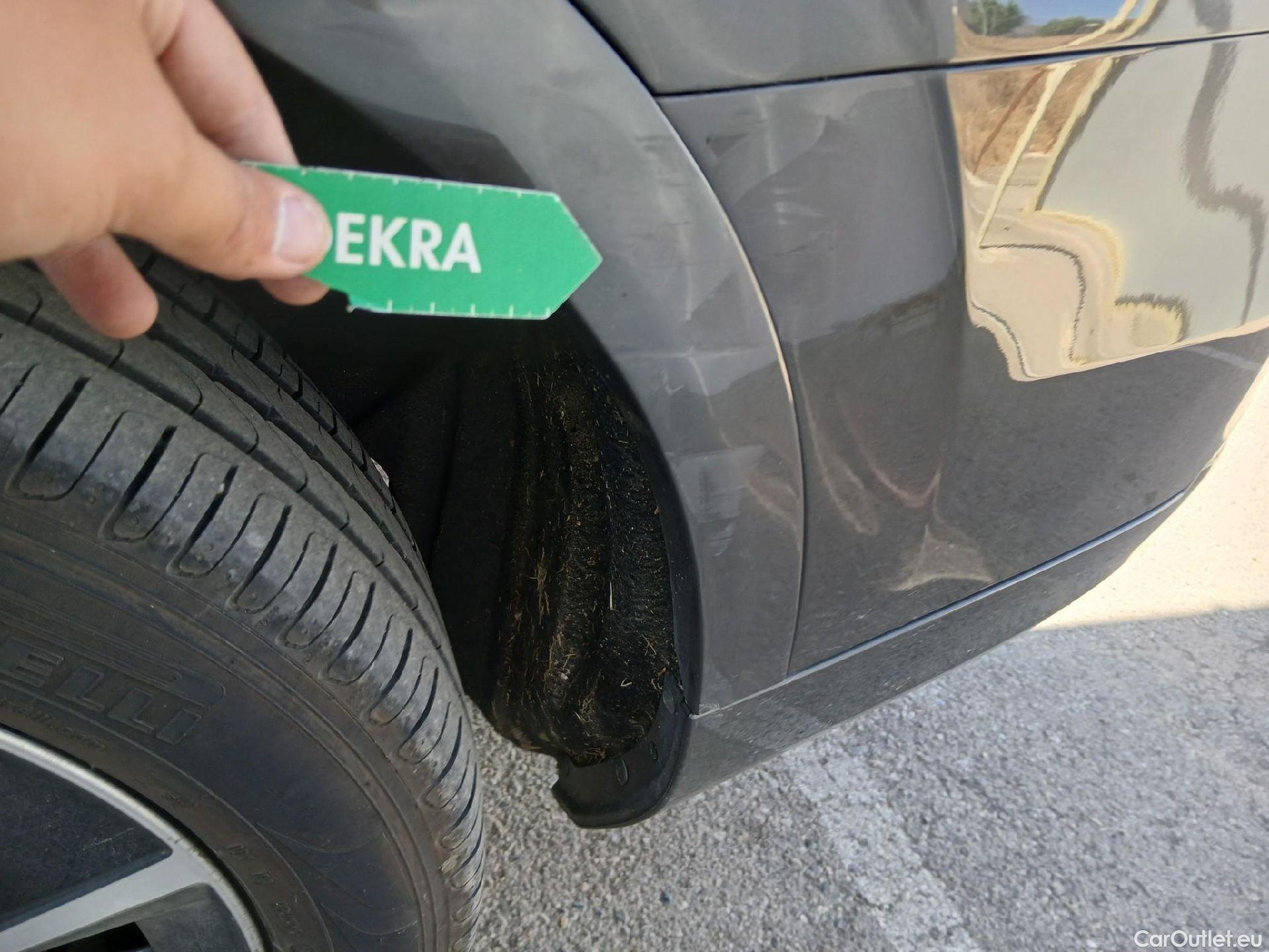  Volvo  XC90 VOLVO  / 2019 / 5P / todoterreno 2.0 B5 D AWD Momentum Pro Auto #29